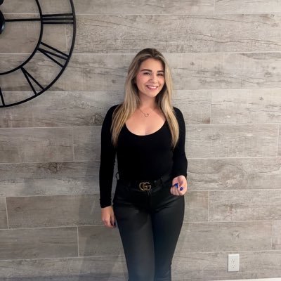 Profile Picture of Miranda Nicole (@mirandarivas48) on Twitter