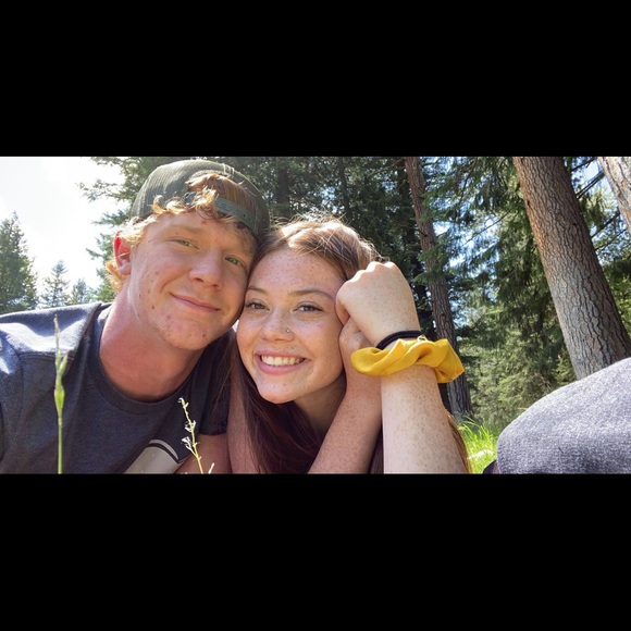 Tori Bowen - Poshmark Profile Picture of Tori Bowen (@torilbowen) on Poshmark