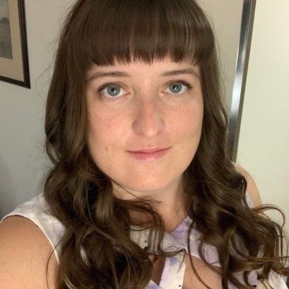 Profile Picture of Brianna Layden (@vball_skier) on Poshmark