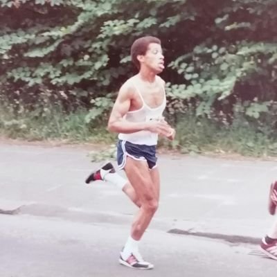 Profile Picture of MrDee (@DennisRunner) on Twitter