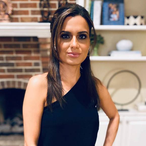 Profile Picture of Urvi B shah (@ivru) on Poshmark