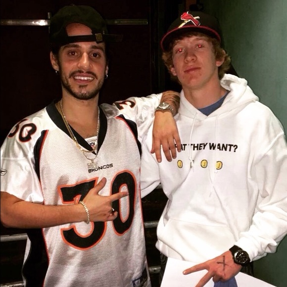 Profile Picture of Peter Grossenbacher (@ziffle11) on Poshmark