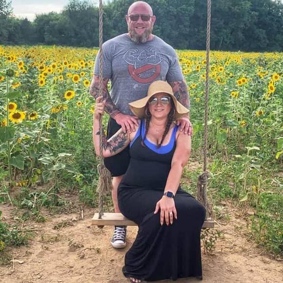 Profile Picture of Danielle Wasik (@daniellewasik) on Poshmark