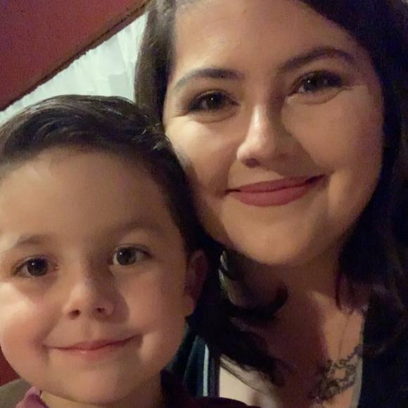 Shelli Goodballet - Poshmark Profile Picture of Shelli Goodballet (@shel28) on Poshmark