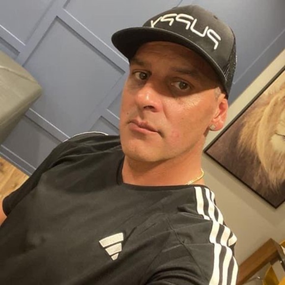 Profile Picture of Steve Cousineau beauvais (@stevecousine699) on Poshmark