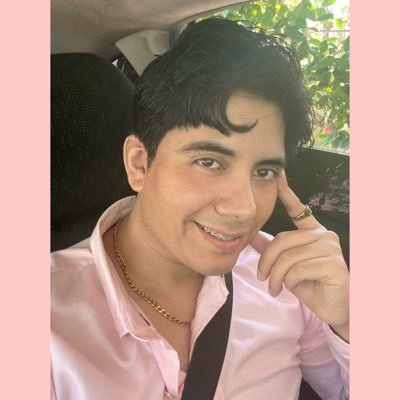 Profile Picture of Humberto Medina  ✨ (@humbertomedinam) on Twitter