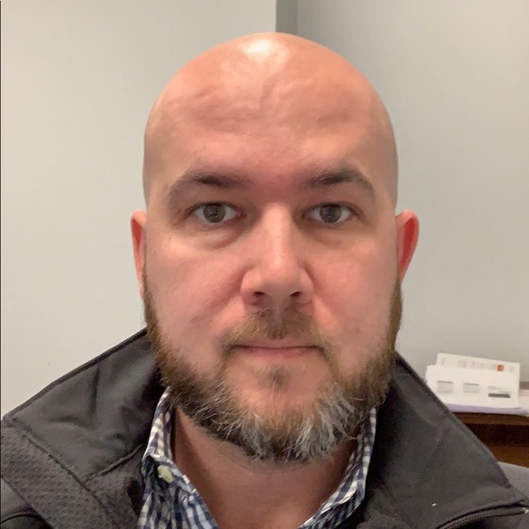 Profile Picture of Robert Zarter (@rzarter1) on Poshmark