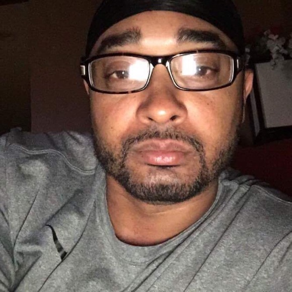 Profile Picture of Jason Speller (@spellerfam) on Poshmark