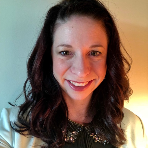 Profile Picture of Ashley Sandeen (@asandeen) on Poshmark