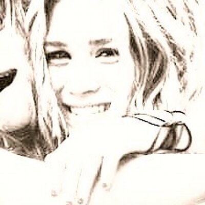 Profile Picture of Caroline Schröder (@carolymelle) on Twitter