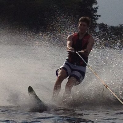 Profile Picture of Michael MacVane (@themainvane) on Twitter
