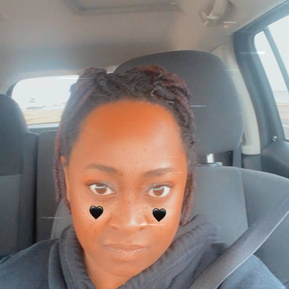 Profile Picture of Ronnikka Parrilla (@nicolehunter18) on Poshmark