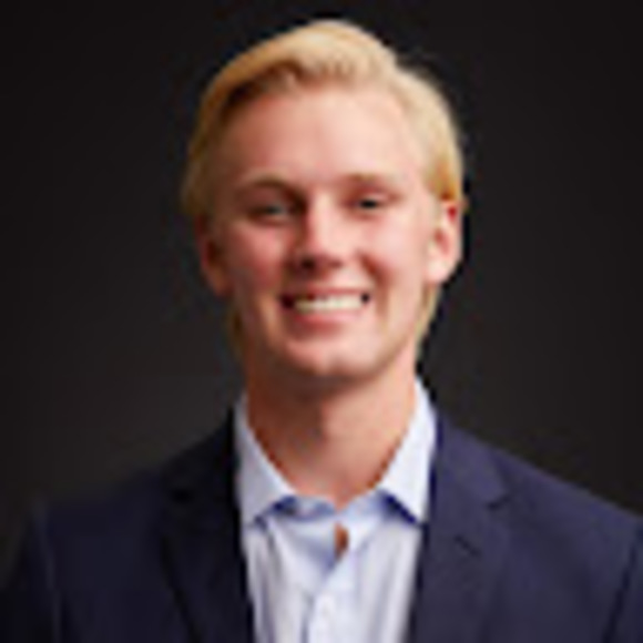 Profile Picture of Chase Cummins (@ccummins555) on Poshmark