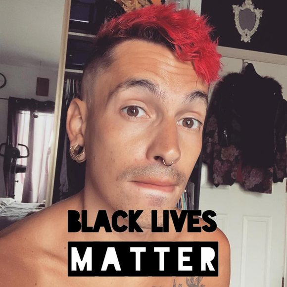 Profile Picture of Beau-robert Metcalfe (@ritadambook) on Poshmark