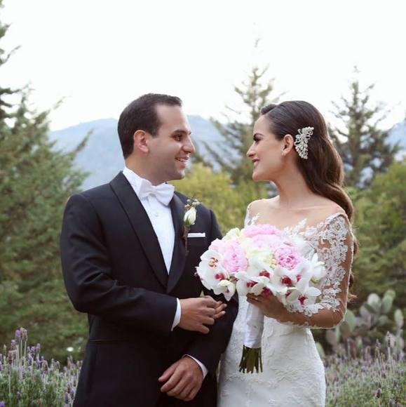 Profile Picture of Daniela Gándara (@danigandara) on Poshmark