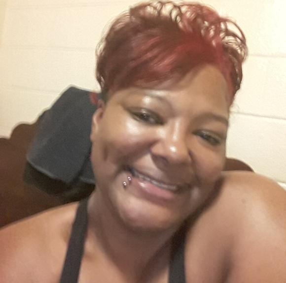 Profile Picture of Monique Bennett (@monique_bennett) on Poshmark