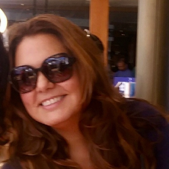 Profile Picture of Bebertha Lowell (@lowell28b) on Poshmark