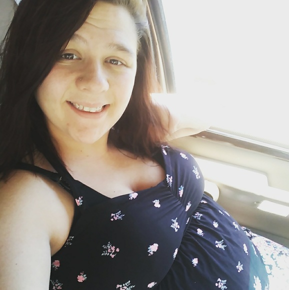 Profile Picture of Caitlin Ernest (@caitlinrae95) on Poshmark