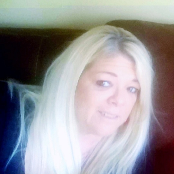 Profile Picture of Janie Fuhrig (@jeseven40) on Poshmark