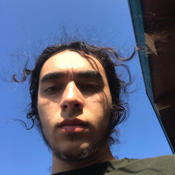 Profile Picture of Michael Goldblatt (@michaelgoldie) on Poshmark