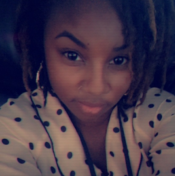 Profile Picture of Thelma Oree (@toree4511) on Poshmark