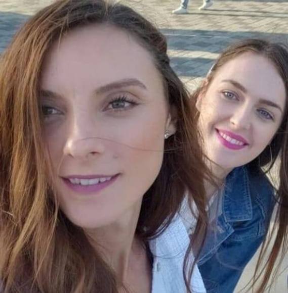 Profile Picture of Taselia Taselia (@tasytm92) on Poshmark