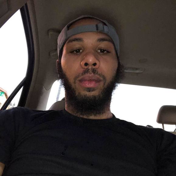 Profile Picture of Aaron Bolden (@76brentwood) on Poshmark