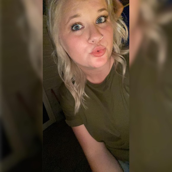 Profile Picture of Mylissa Krupka (@mylissak) on Poshmark