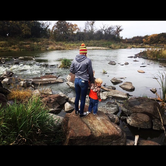 Haley Brovold - Poshmark Profile Picture of Haley Brovold (@haley51) on Poshmark