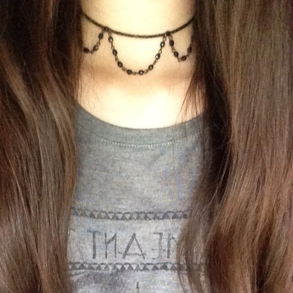 Profile Picture of Daisy Mongelos (@daisyflurries) on Poshmark
