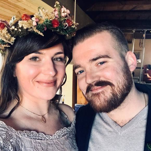 Profile Picture of Amanda Cubells (@salaquu) on Poshmark