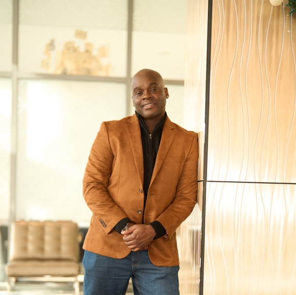 Profile Picture of Patrick Diggs (@mrdiggs22) on Poshmark