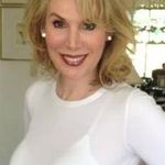 Profile Picture of Betsy Delphos (@betsydelphos) on Instagram