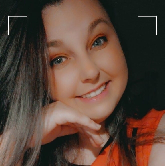 Profile Picture of Justyna Lipnicka (@jlipnicka1609) on Poshmark