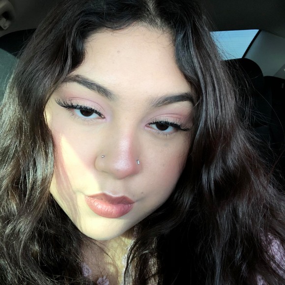 Profile Picture of Alejandra Avalos (@amonique135) on Poshmark