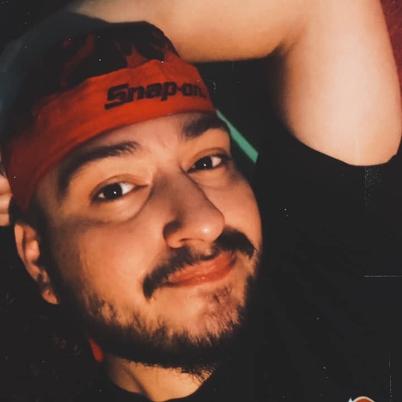 Profile Picture of Richard Vazquez (@richard_vazquez) on Poshmark