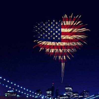 Profile Picture of Julia Castillo (@juliacastillo77) on Twitter