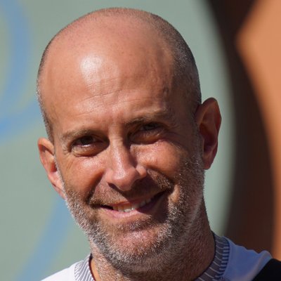Profile Picture of David Levy (@bluedave) on Twitter