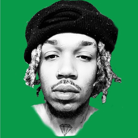 Profile Picture of Christian Meyers (@claycochristo) on Poshmark