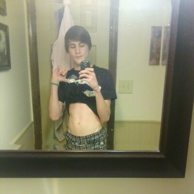 Profile Picture of Phillip Fields (@Philluminati__) on Twitter