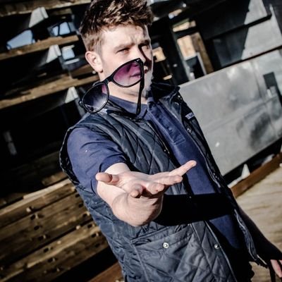 Profile Picture of Alex Garrick Topham (@t0pham) on Twitter