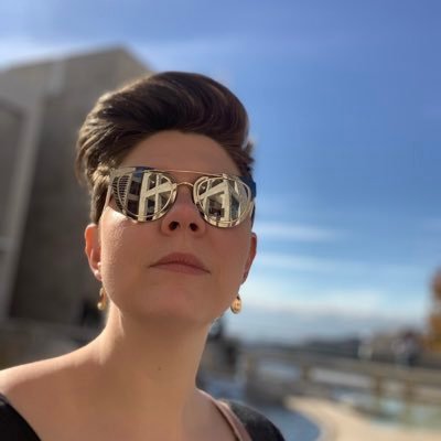Profile Picture of Mandy Malloy (@ElderlyMox) on Twitter