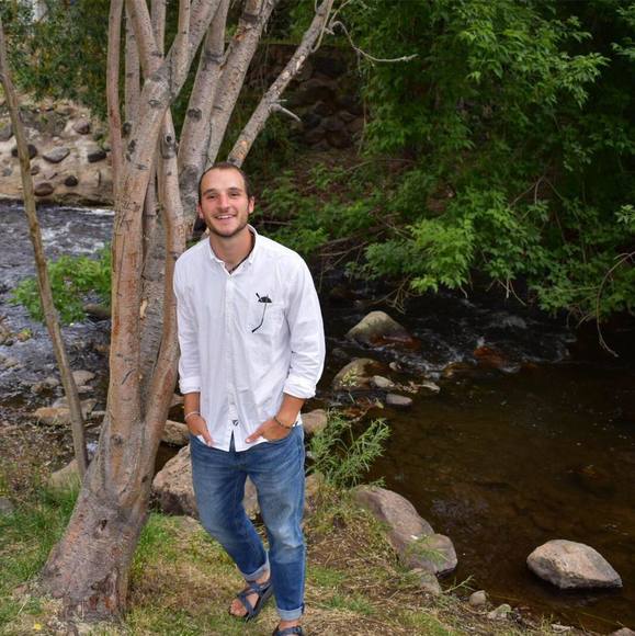 Profile Picture of Ben Schlieper (@benschlieper) on Poshmark