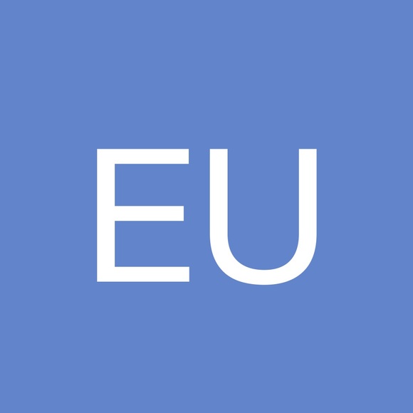 Profile Picture of Elise Urkov (@eurkov14) on Poshmark