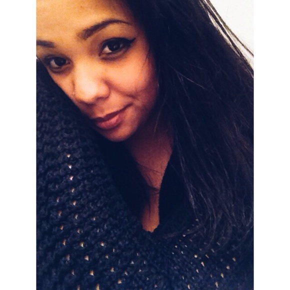 Profile Picture of Caitlin Colbert (@raisingbell) on Poshmark