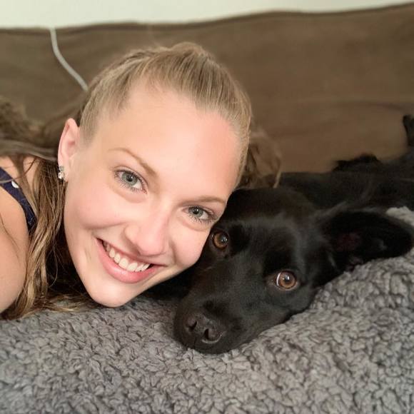 Profile Picture of Megan Hoffay (@hoffayjr) on Poshmark