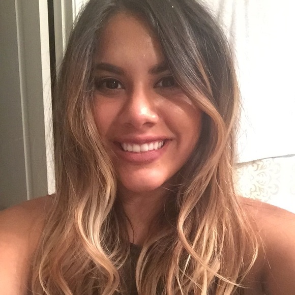 Carissa Orosco - Poshmark Profile Picture of Carissa Orosco (@carisdee) on Poshmark