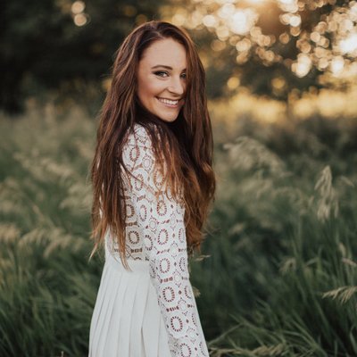 Profile Picture of Taylor Krapp (@tayrae915) on Twitter