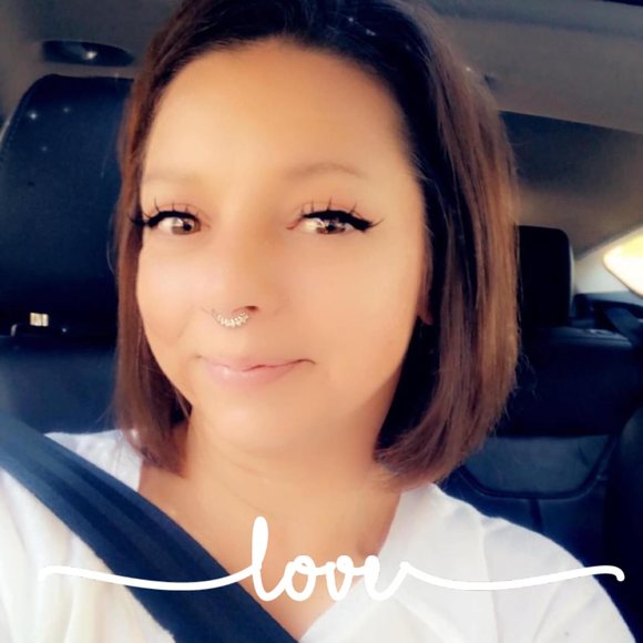 Profile Picture of Karen Janssen (@lilksj) on Poshmark
