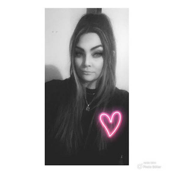 Profile Picture of Allison Cecil (@allileigh303) on Poshmark